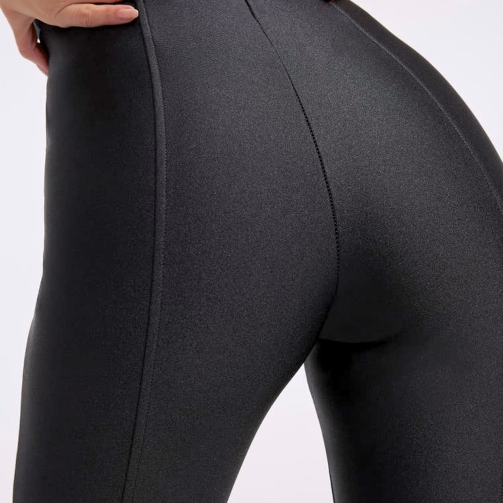 Good American Compression Shine Stirrup Pant